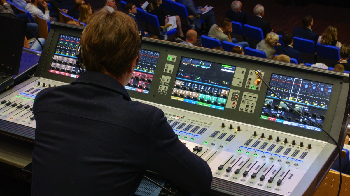learn live sound engineering